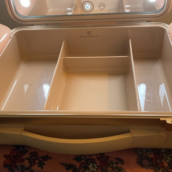 Beautifect Makeup Case - Picture 7 of 9